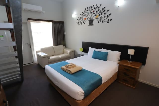 Deluxe Twin Room (Not Pets Friendly)