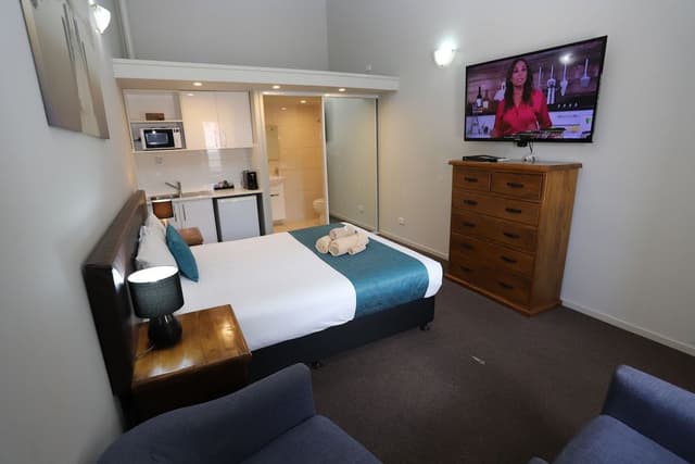Disabled Queen Room (Not Pets Friendly)