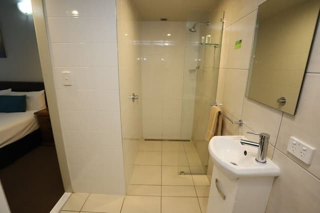 Deluxe Twin Room (Not Pets Friendly)