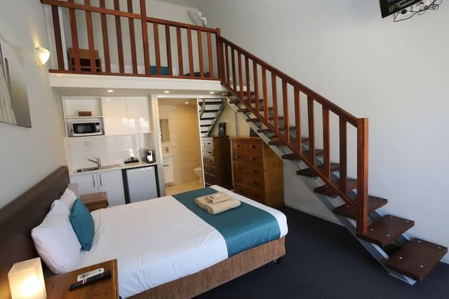 Deluxe Twin Room (Not Pets Friendly)