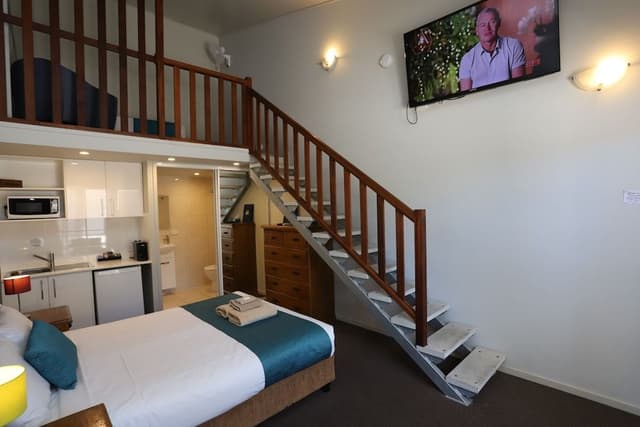 Deluxe Twin Room (Not Pets Friendly)