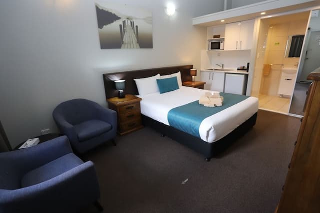Disabled Queen Room (Not Pets Friendly)