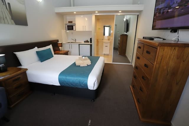 Disabled Queen Room (Not Pets Friendly)