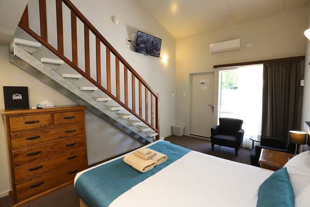 Family Room Sleep 4 (Not Pets Friendly)