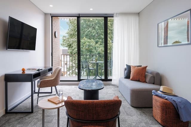 Superior One Bedroom Apartment with Balcony