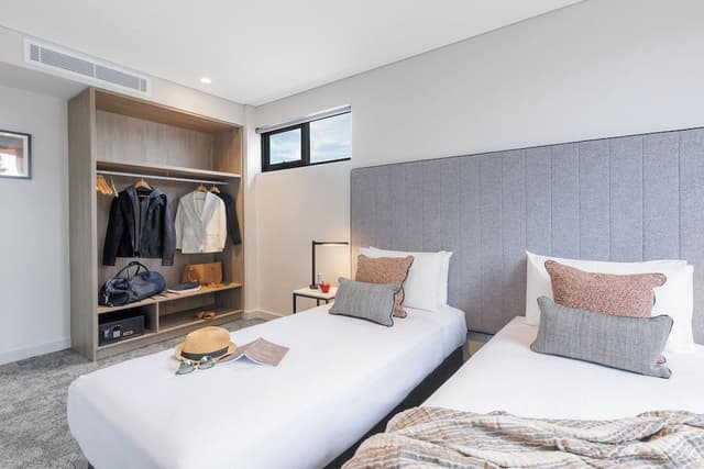 Superior One Bedroom Apartment with Balcony