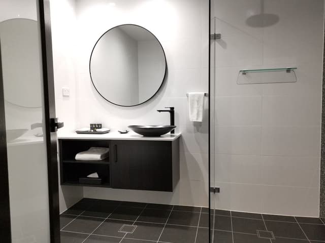 Deluxe Twin