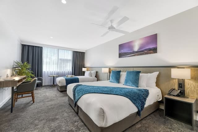 Premier King Suite