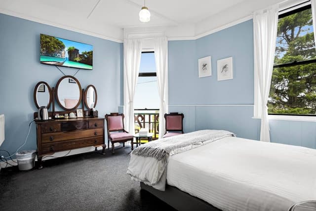 Double Room, Ensuite with Waterfall View