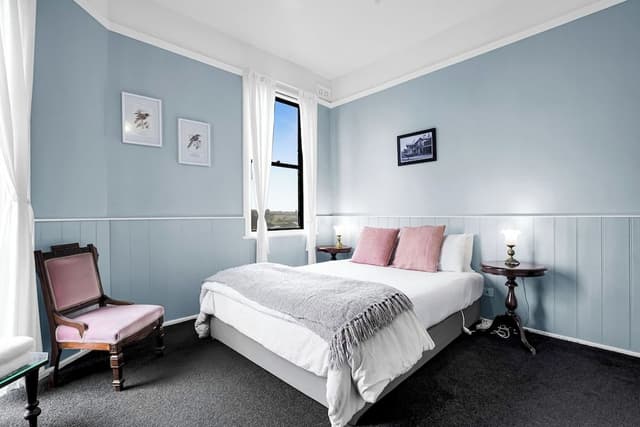 Double Room, Ensuite with Waterfall View