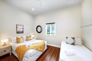 VILLA FOUR BEDROOMS THREE BATHROOMS