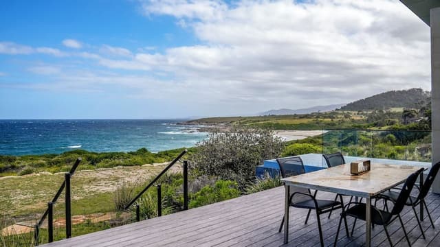 Luxury House, 3 Bedrooms, Private Pool, Bay View