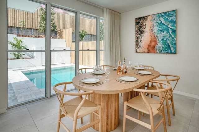 Five Bedroom Saltbush Luxury Home with Pool