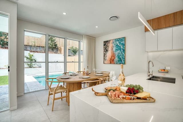Five Bedroom Saltbush Luxury Home with Pool