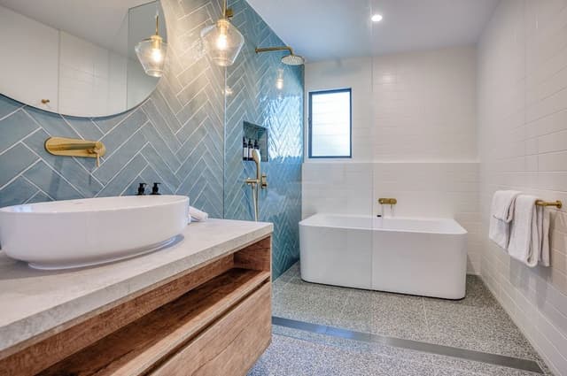 Four Bedroom Lily Luxury Home with Pool