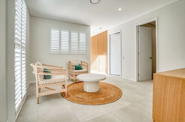 Five Bedroom Saltbush Luxury Home with Pool