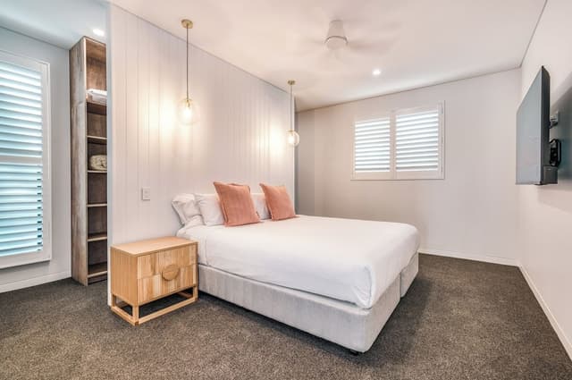 Four Bedroom Lily Luxury Home with Pool