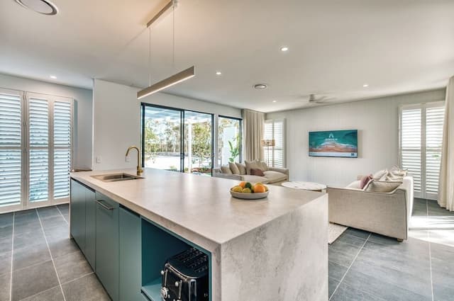 Four Bedroom Lily Luxury Home with Pool