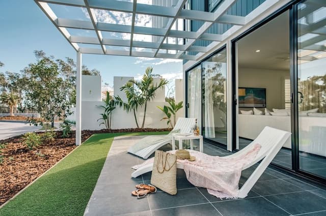 Four Bedroom Lily Luxury Home with Pool