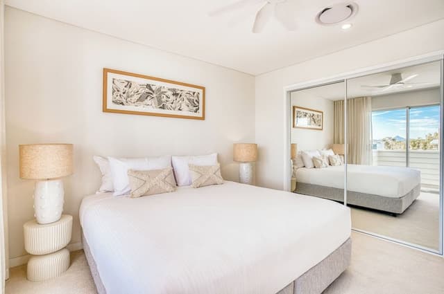 Five Bedroom Saltbush Luxury Home with Pool