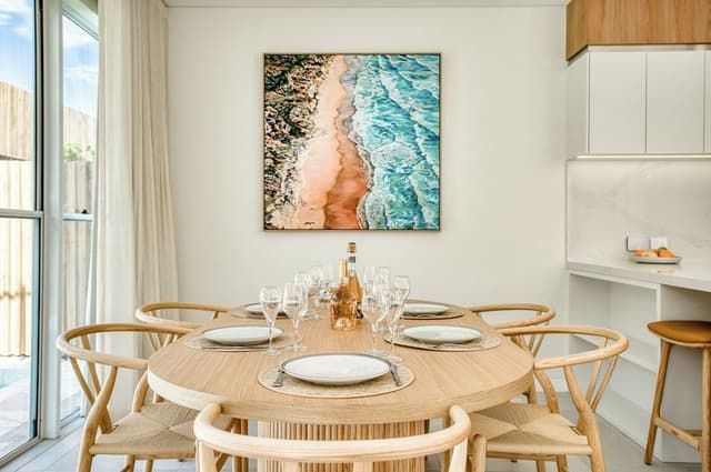 Five Bedroom Saltbush Luxury Home with Pool