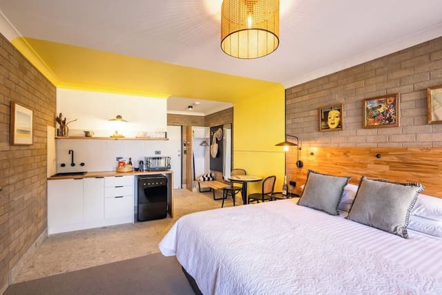 Ocean View King (Motel)