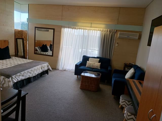Deluxe Lakeside Room