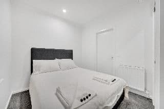 APARTMENT SUPERIOR QUEEN BED