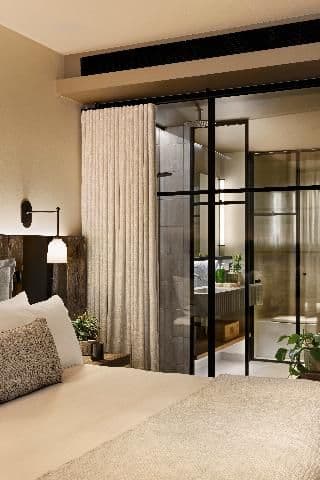 Room ONE BED