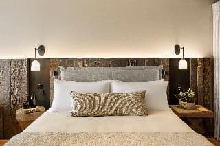 SUITE ONE BED
