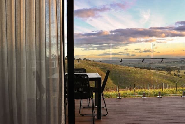 Luxury Apartment, Valley View