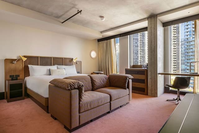 Explorer City Room