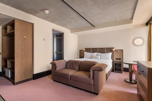 Explorer Room