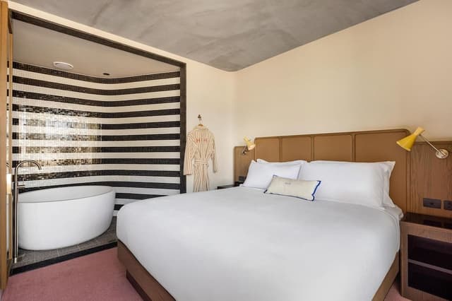 3 Bedroom Interconnecting Suite