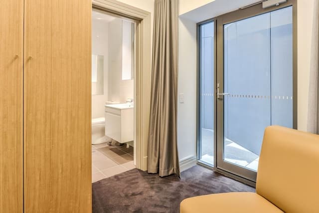 Deluxe Quadruple Room, 2 Queen Beds, Non Smoking