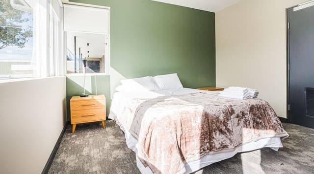 Premium Queen Room