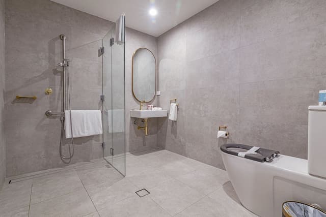 Standard Suite, 2 Bedrooms, Mobility Accessible