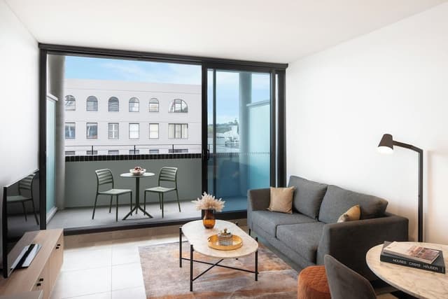 Superior One Bedroom Apartment - Open Plan