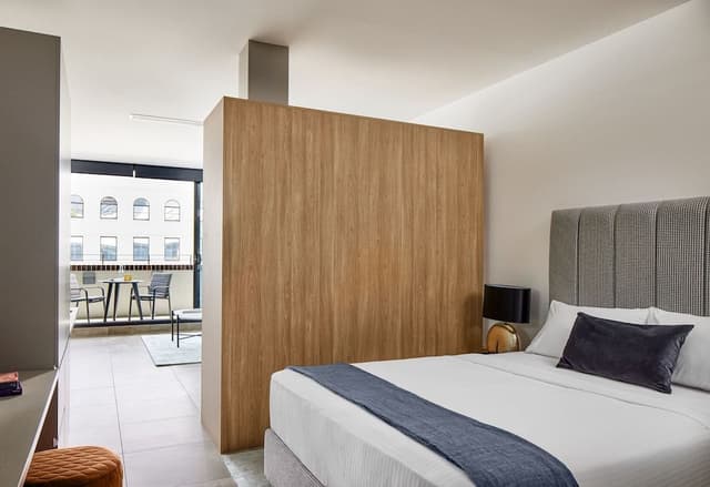 Superior One Bedroom Apartment - Open Plan