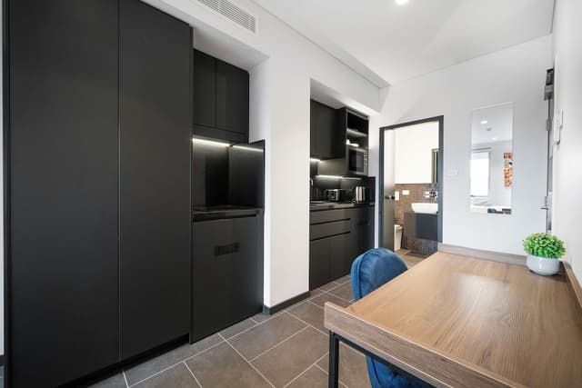 Studio Suite, City View