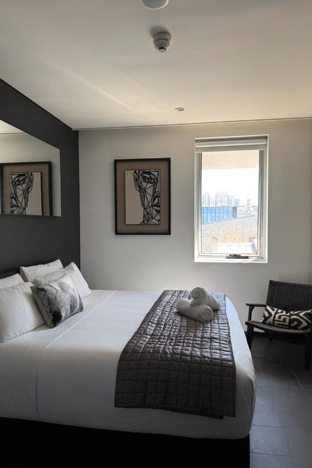 Studio Suite, City View