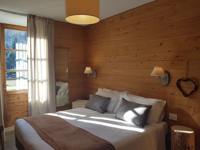 Double Room, 1 Queen Bed
