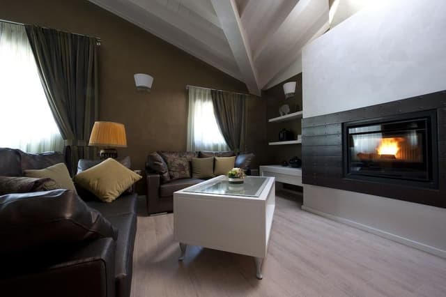 Junior Suite, Jetted Tub