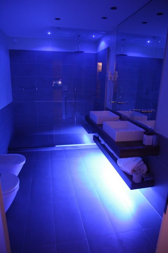 Junior Suite, Jetted Tub