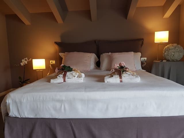 Luxury Double Room, 1 Queen Bed, Non Smoking, Mountain View