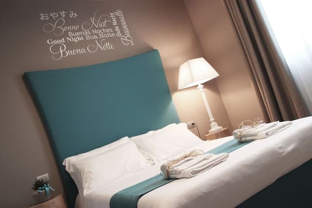 Deluxe Double Room (Tourquoise)