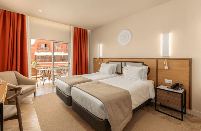 Twin Room with Sea View