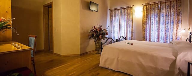 Deluxe Double Room, Non Smoking, Valley View