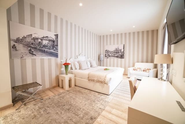 Luxury Room, City View