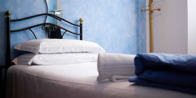 Single Room, Shared Bathroom